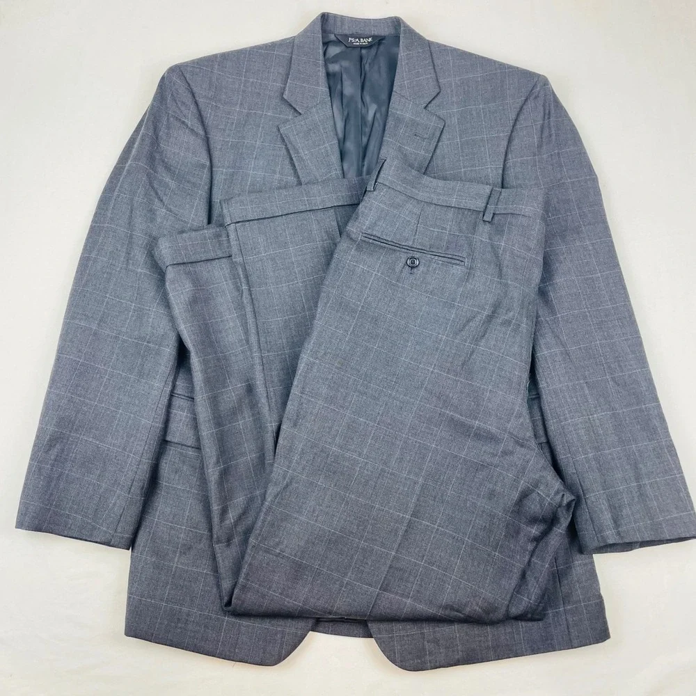 Jos A Bank Mens 43R Grey Windowpane 100% Wool 2 Piece Suit Pleated Cuffed 6250